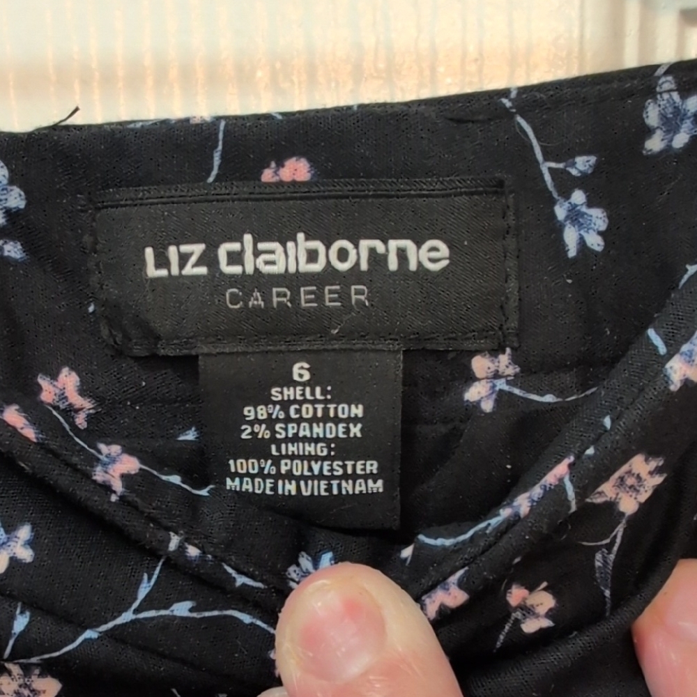 Floral Black Skirt Liz Claiborne Size 6 Pencil Skirt - Picture 2 of 4